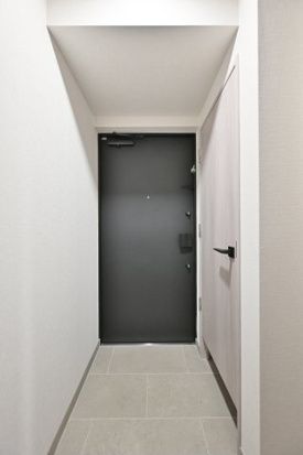 東京メトロ日比谷線 六本木駅 徒歩9分 11階建 築1年の玄関写真