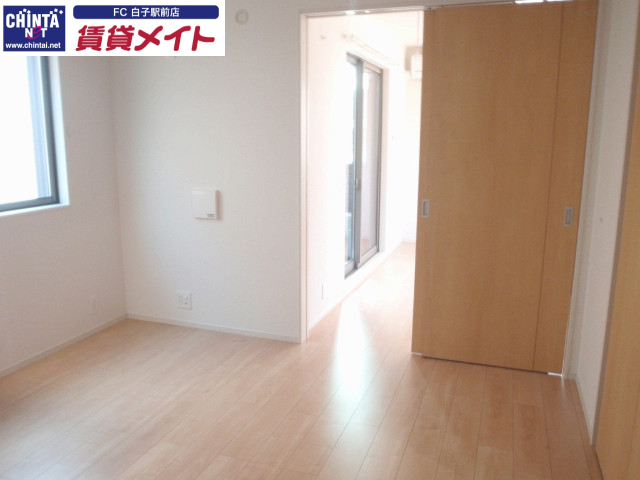居室・リビング　同タイプ部屋写真です。
