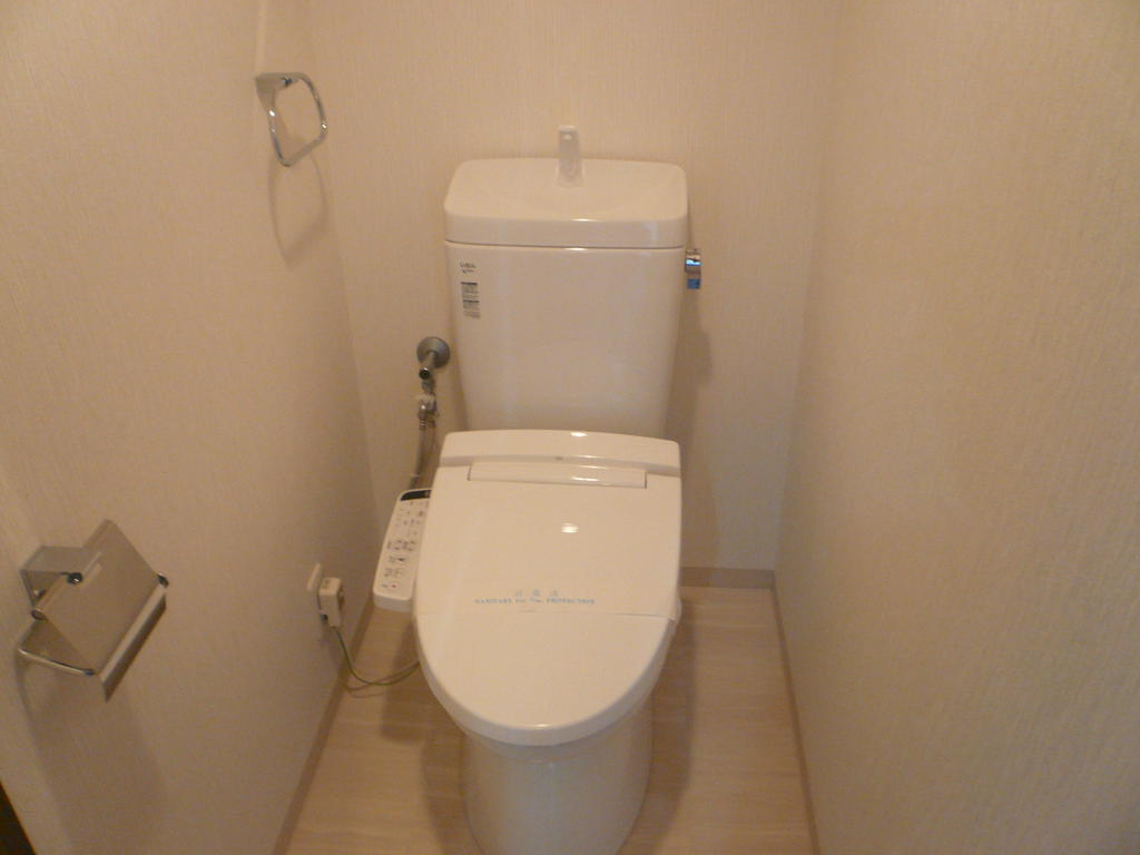 プライムアーバン堤通雨宮のトイレ写真