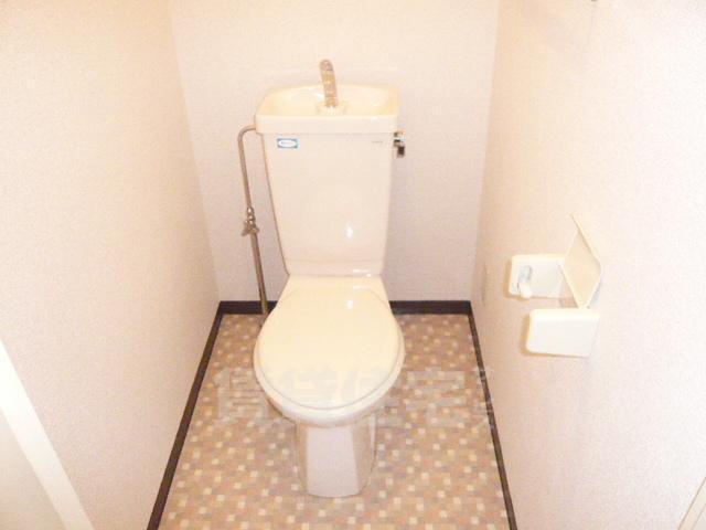 阪急宝塚線 服部天神駅 徒歩5分 7階建 築28年のトイレ写真