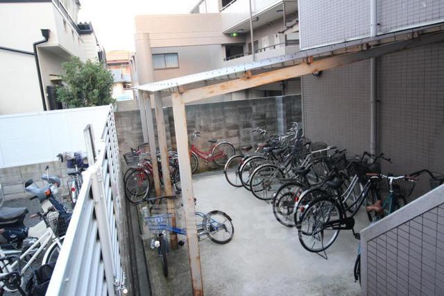 阪急宝塚線 服部天神駅 徒歩5分 7階建 築28年の外観写真
