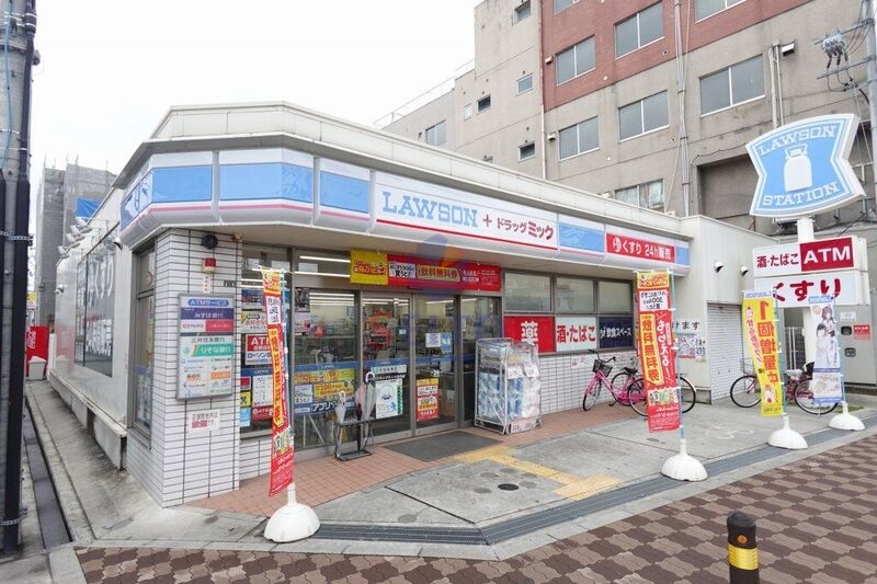 コンビニ　ローソンドラッグミック庄内店（コンビニ）まで179m
