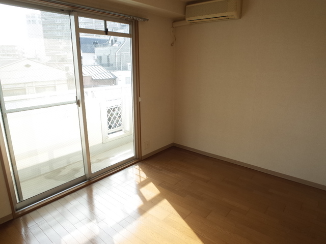 林マンションの居間写真