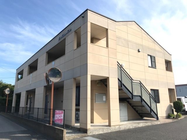 建物外観　2009年完成の綺麗な物件です