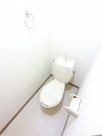 ＪＲ内房線 五井駅 バス乗車時間：10分 最寄りバス停で下車 徒歩4分 2階建 築34年のトイレ写真
