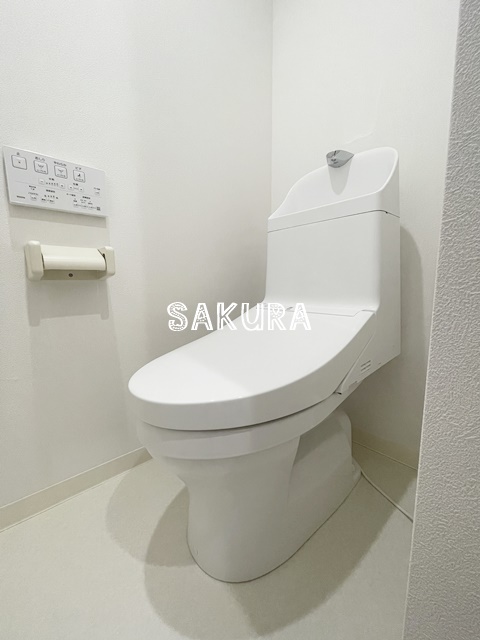 トイレ　落ち着いた色調のトイレです♪