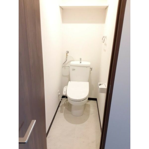 地下鉄東西線 琴似駅 徒歩14分 5階建 築4年のトイレ写真