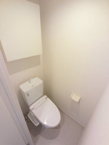 ＪＲ成田線 成田駅 徒歩8分 2階建 築11年のトイレ写真