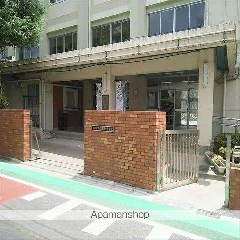 中学校　小岩第一中学校（中学校）まで414m