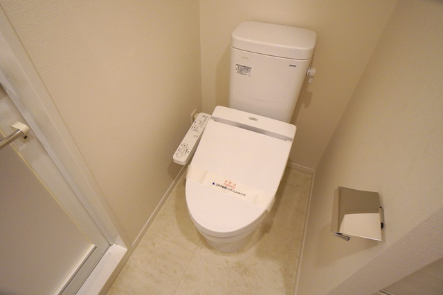 トイレ　※写真は同タイプ住戸です。