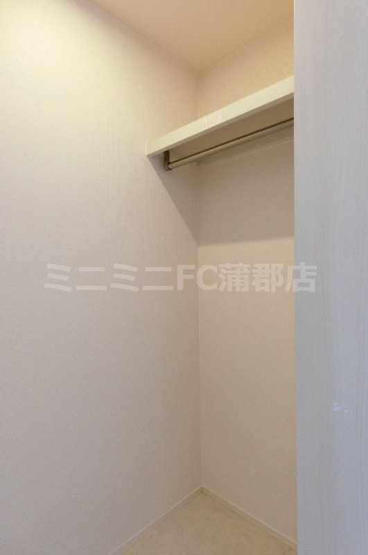 収納　洋室クローゼット