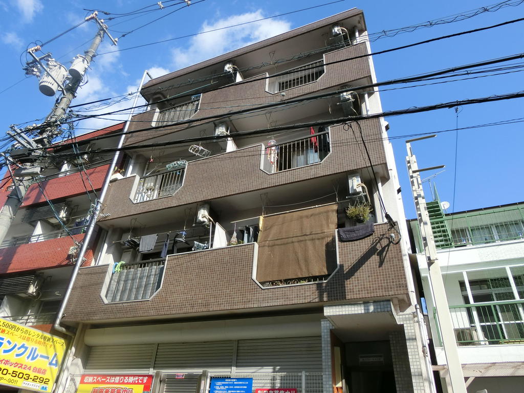 【コーポ西田の建物外観】