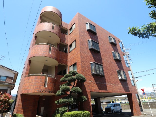 静岡市清水区渋川のマンションの建物外観
