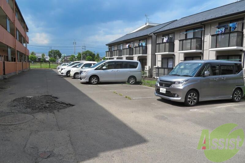 【大野田YKハイツB棟の駐車場】