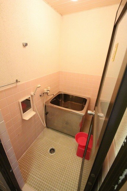 バス・シャワールーム　写真は別号室のものです。