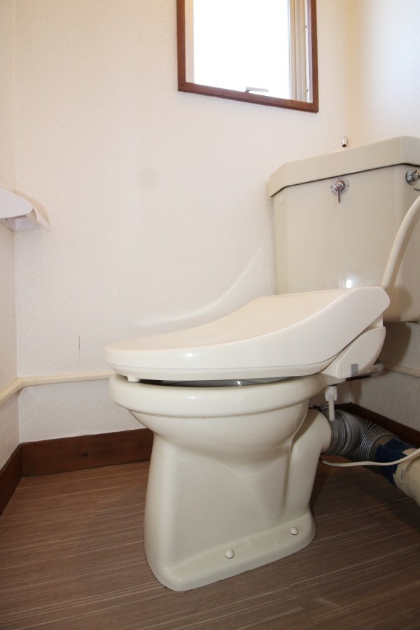 トイレ　トイレ温水洗浄便座