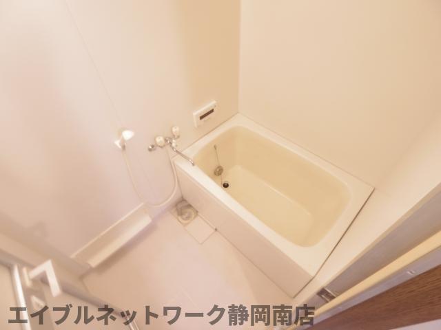 バス・シャワールーム　日々の疲れを癒すお風呂付です