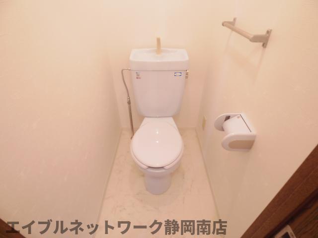 トイレ　シンプルで使いやすいトイレです