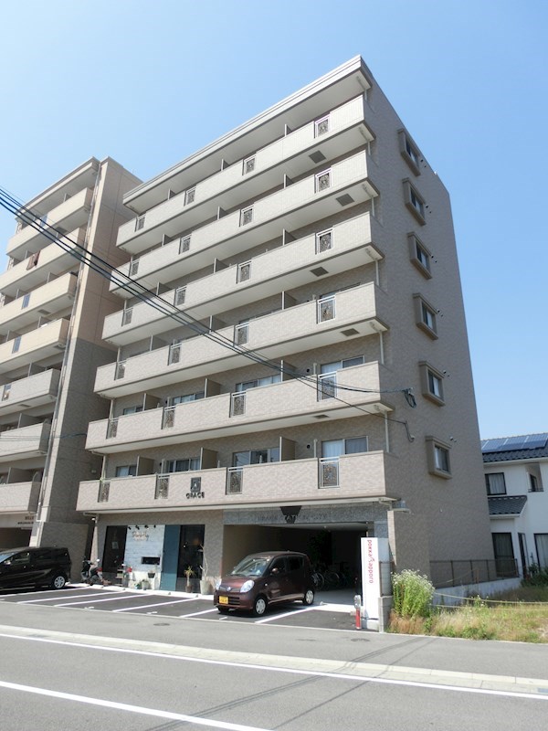 安芸郡府中町桃山のマンションの建物外観