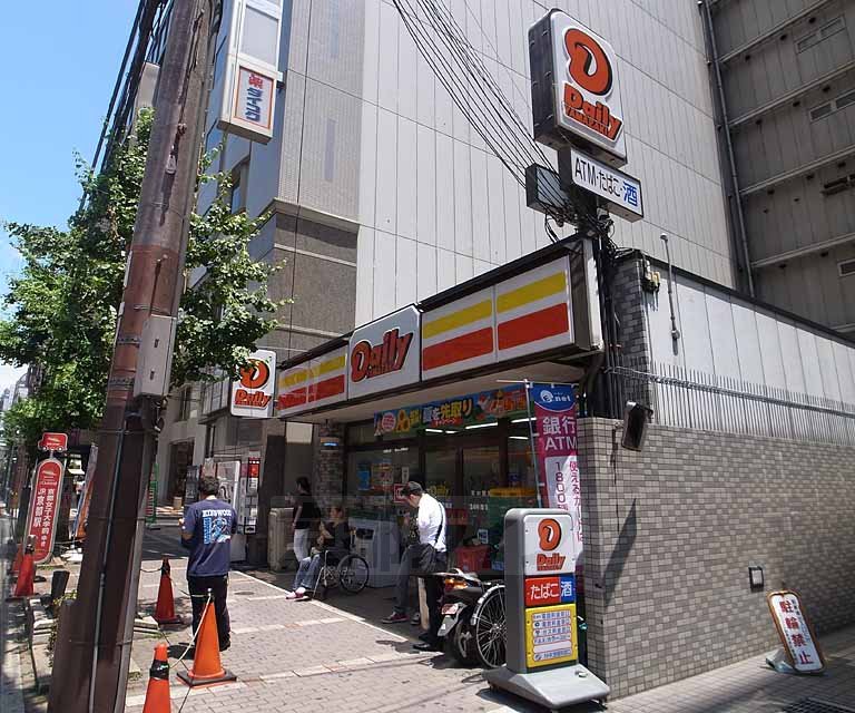 【エスリード四条河原町のコンビニ】