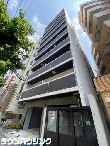 【名古屋市熱田区花町のマンションの建物外観】