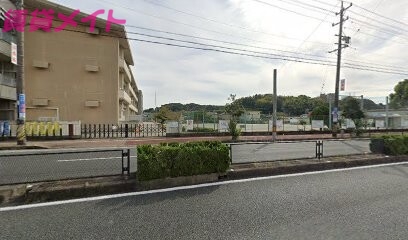 小学校　伊勢市立明倫小学校（小学校）まで600m