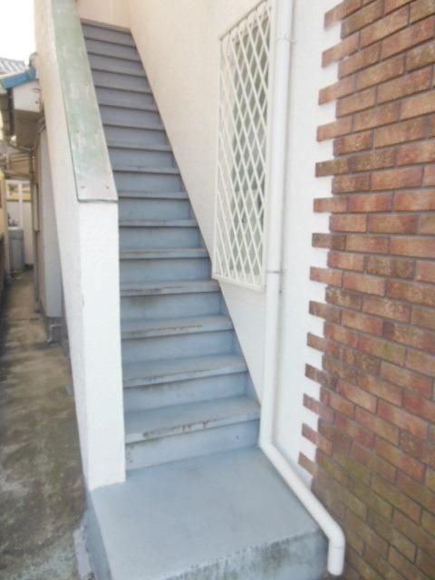 エントランス　★お部屋探しは株式会社タウンハウジング東京まで★