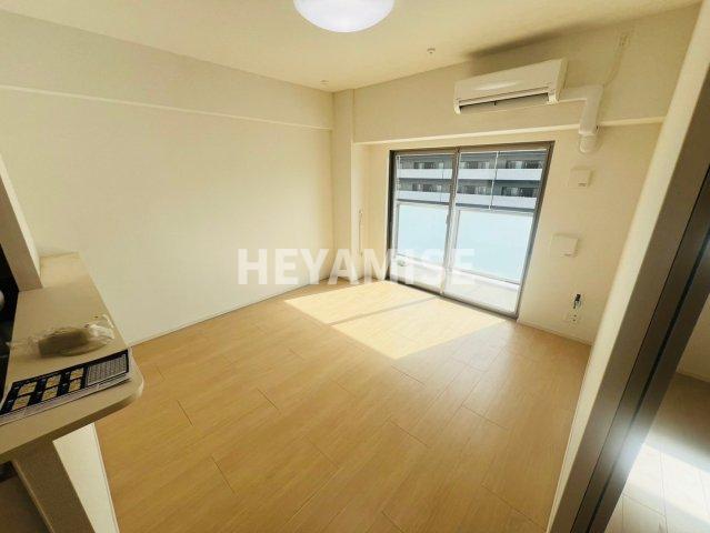 居室・リビング　※同物件反転タイプの写真でございます※現況を優先します※