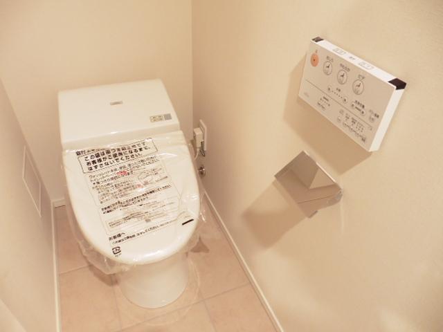 トイレ　トイレ