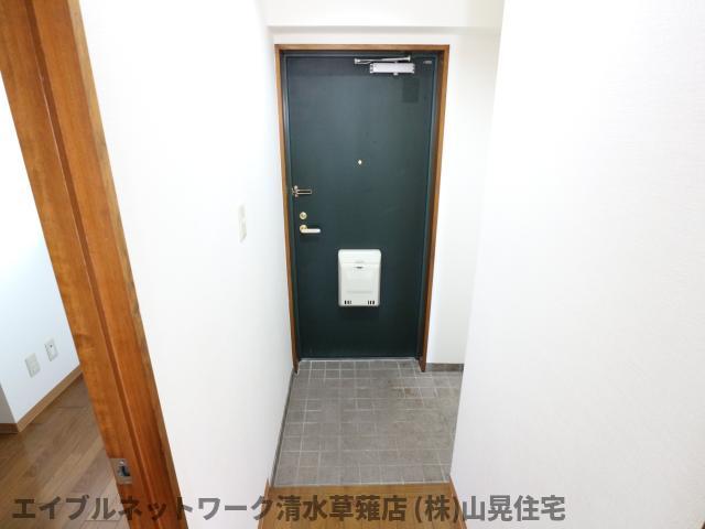 ＪＲ東海道本線 草薙駅 徒歩8分 4階建 築29年の玄関写真