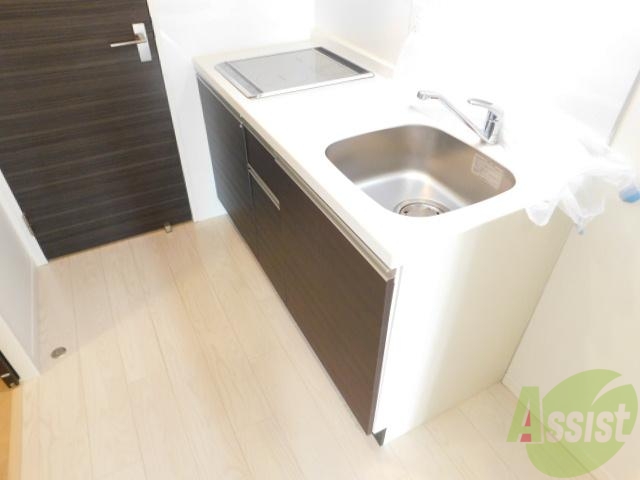 キッチン　キッチン広々、使いやすいです。