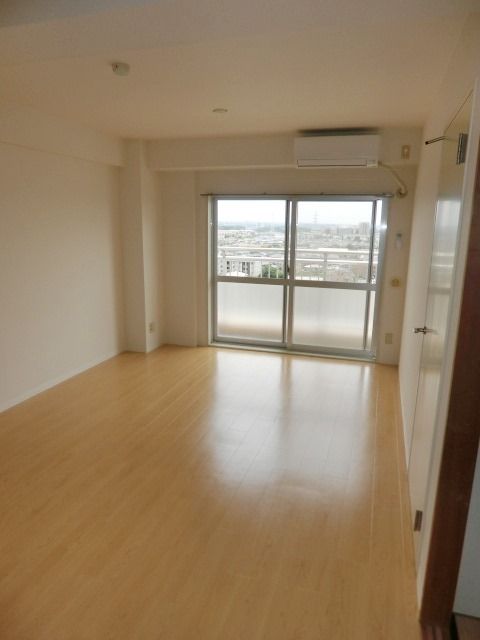 その他部屋・スペース　別角度からのＬＤＫです。