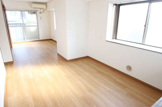 居室・リビング　※掲載写真は同マンション別部屋参考写真となります。