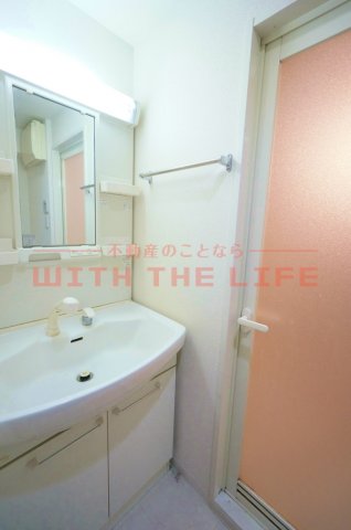 洗面設備　使いやすい洗面所です