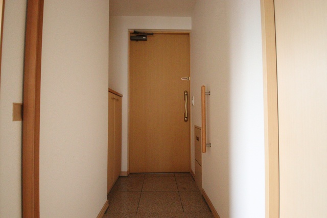 玄関　※他号室のお写真のため、現況優先です