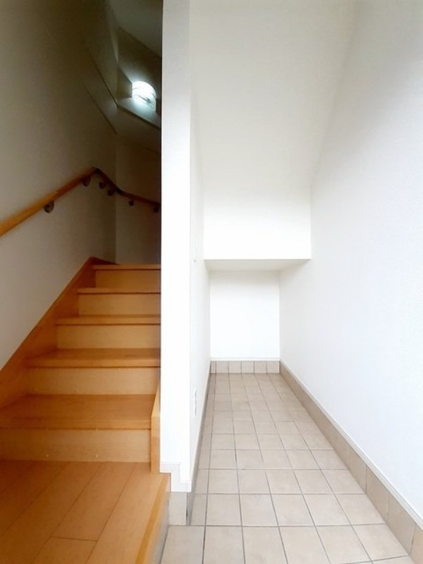 玄関　図面と現状に相違がある場合には現状を優先