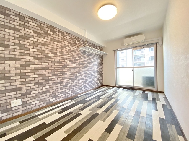 その他部屋・スペース　シーリングライト・エアコン付き