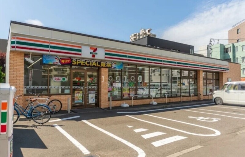 コンビニ　セブンイレブン札幌宮の森１条店（コンビニ）まで280m