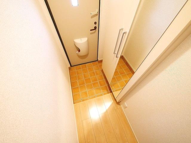 玄関　ゆったりとした玄関です