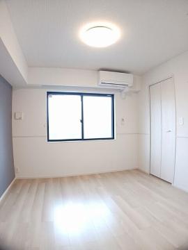 居室・リビング　寝室