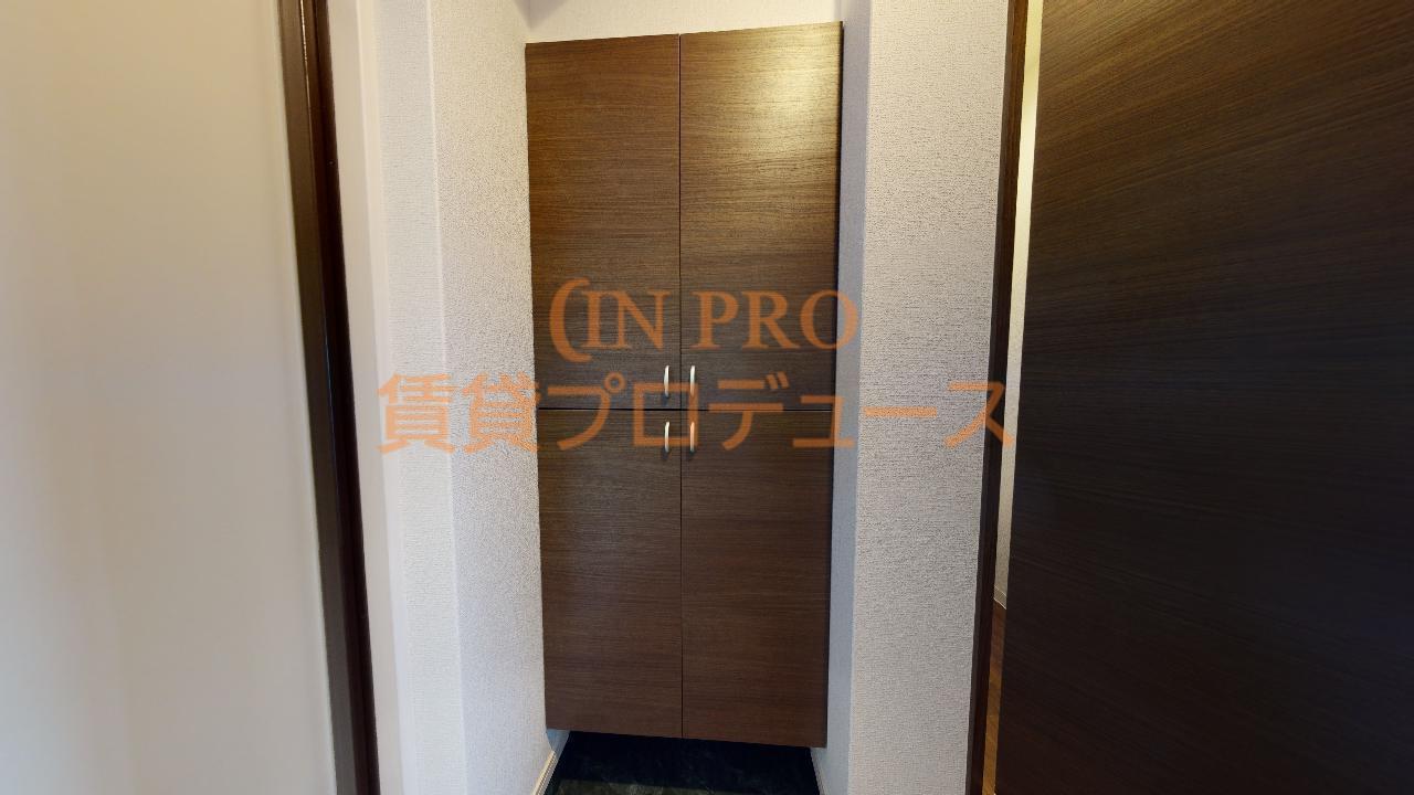 玄関　シューズボックス