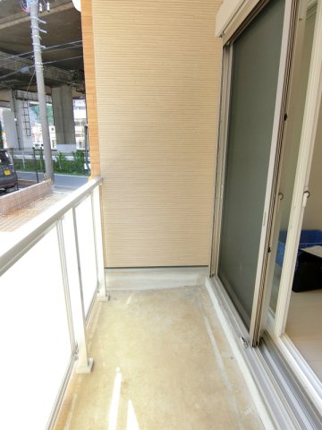 バルコニー　陽当たり良好なバルコニーです