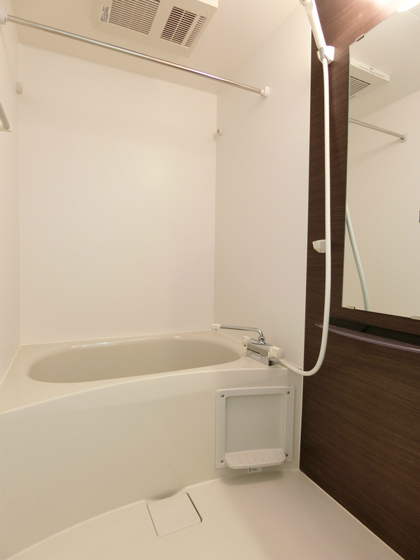 バス・シャワールーム　ゆったり過ごせるお風呂です