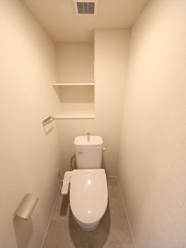 トイレ　温水洗浄便座付トイレ