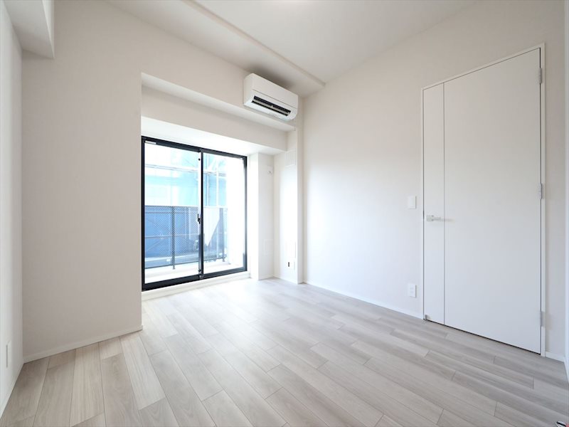 その他部屋・スペース　洋室7.1帖　エアコン付　窓付（換気良好）収納充実