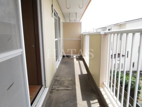 バルコニー　同物件別部屋です。