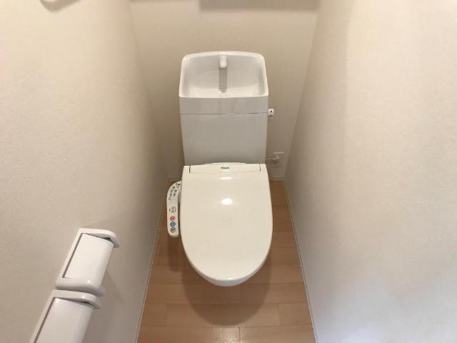 トイレ　シャワー付トイレ