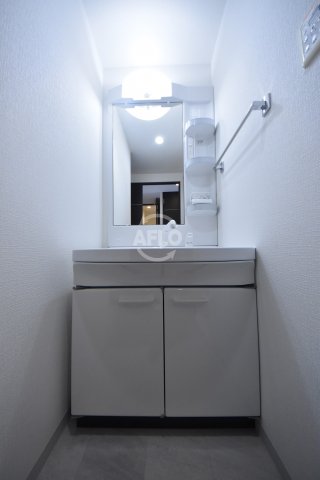 洗面設備　カスタリア新梅田　独立洗面台