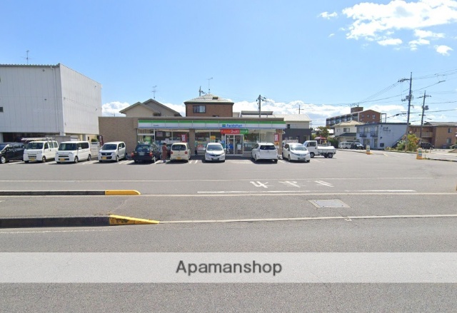 コンビニ　ファミリーマート岡山御南店（コンビニ）まで940m