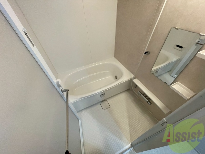 バス・シャワールーム　お風呂になります。一日の疲れを癒してくださいね。